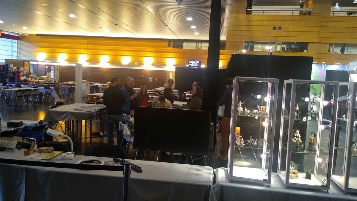 Le pôle jeux est prêt pour l'ouverture du festival <a href="/LesUtopiales/">Utopiales</a> 🥰

On a hâte de toustes vous retrouver demain !