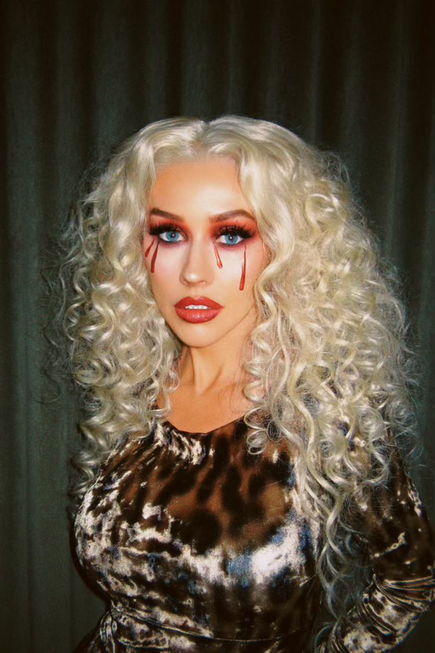 xtina's tweet photo. Halloween eve 🐆 https://t.co/bvRa2kxrKP
