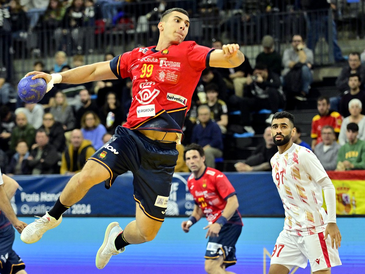 RFEBalonmano (@rfebalonmano) on Twitter photo 🇪🇸 A una semana de que volvamos a los #Hispanos en acción... ¡OS TRAEMOS ESTE SORTEO!
👕 ¡CONSIGUE LA CAMISETA OFICIAL FIRMADA POR NUESTROS #Hispanos! 🇪🇸
1️⃣ Sigue a <a href="/RFEBalonmano/">RFEBalonmano</a>
2️⃣ RT y Me gusta este post
3️⃣ Menciona a un amig@
⏳ Participa hasta el 4 de noviembre
#⃣ 🇪🇸 A una semana de que volvamos a los #Hispanos en acción... ¡OS TRAEMOS ESTE SORTEO!
👕 ¡CONSIGUE LA CAMISETA OFICIAL FIRMADA POR NUESTROS #Hispanos! 🇪🇸
1️⃣ Sigue a <a href="/RFEBalonmano/">RFEBalonmano</a>
2️⃣ RT y Me gusta este post
3️⃣ Menciona a un amig@
⏳ Participa hasta el 4 de noviembre
#⃣