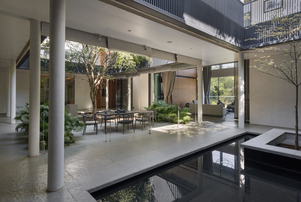 BroadwayMalyan's tweet photo. Over the next month, we will explore the sustainability stories behind several of our recent projects, beginning with Sarda House, a stunning new family home located in the western Indian city of Nashik.
🔗 https://t.co/gvAORpre7V
📸 @Phxindia
#sustainablearchitecture https://t.co/nLZdJGnGRk