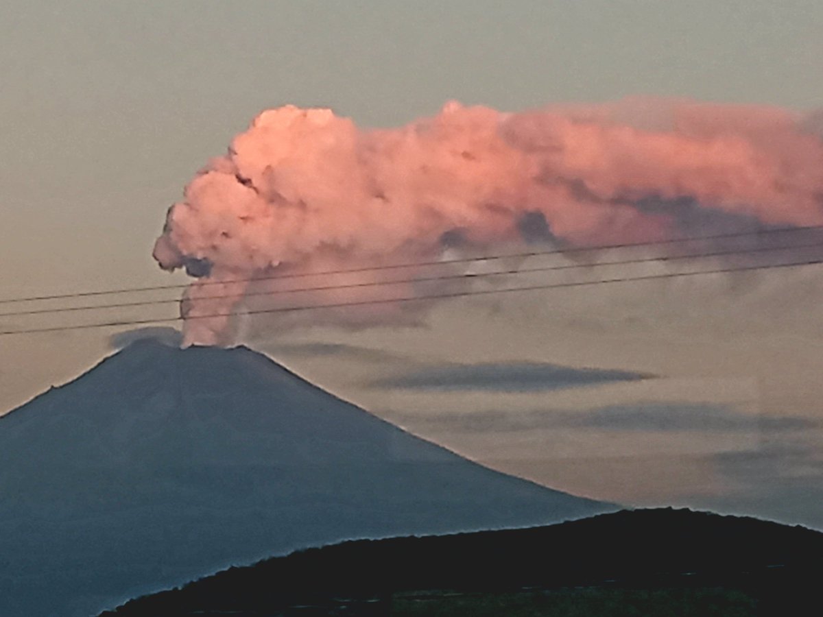 desde mi balcon 🌋🌠🌛 tweet media