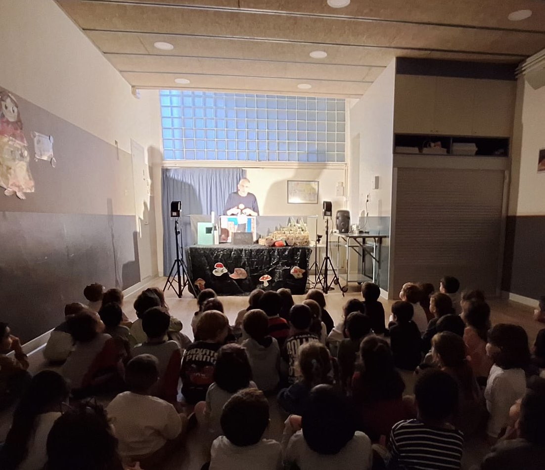 Col·legi Tecla Sala tweet media