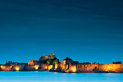 CompareFerries's tweet photo. The Channel Islands has amazing coastlines and historic cities😍Here are some of the best things to see and do in Jersey and Guernsey - https://t.co/786Vz5CgAA
Ferries to the Channel Islands: https://t.co/SsMGmzHaXC https://t.co/v12UneLNyb