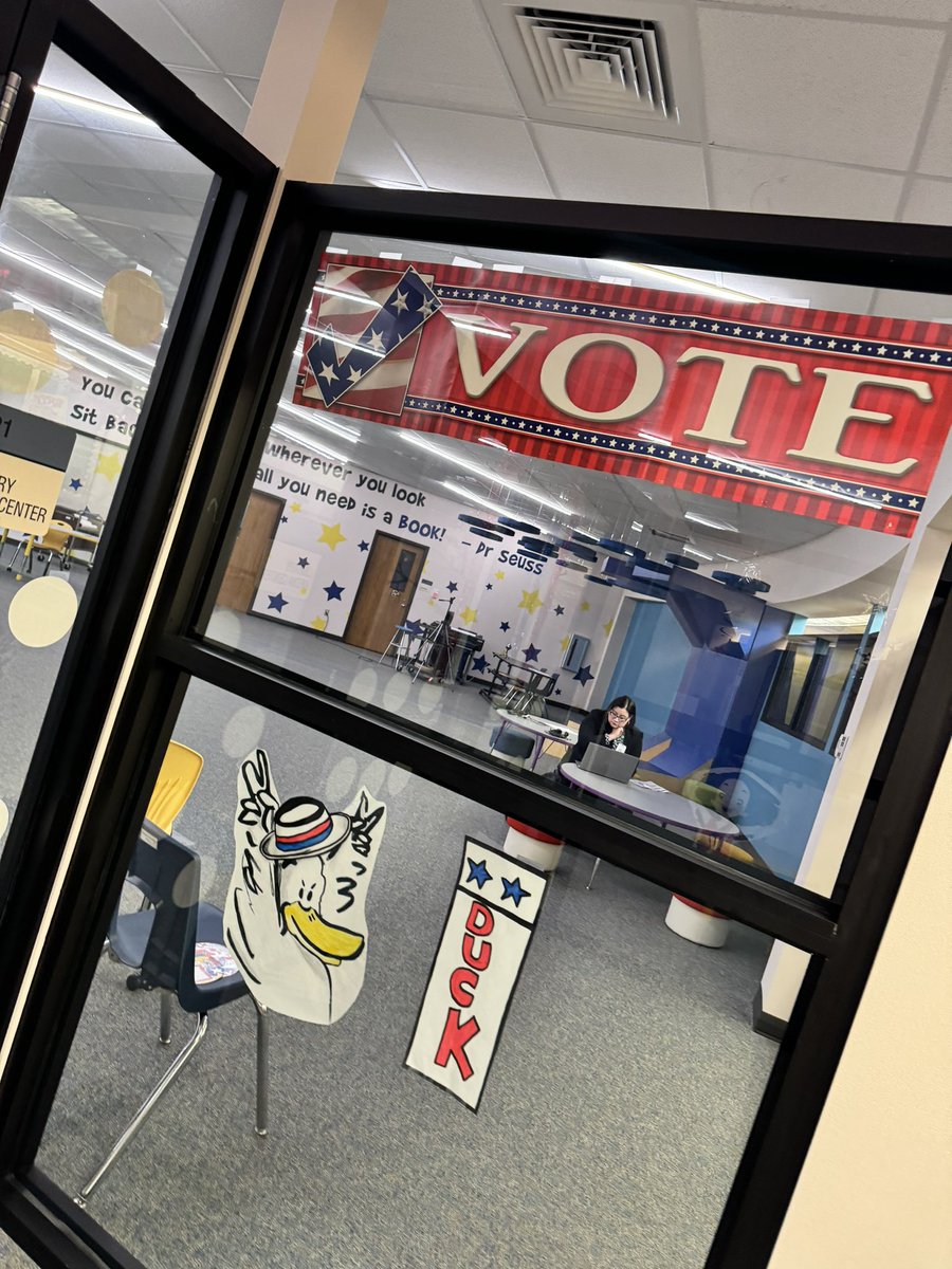 MsHannahRocks's tweet image. Voting is underway at Mahanay!
Thanks to our librarian Mrs. Nance for decorating and providing her library space as the voting location! @MahanayStars @Alief_SS @MartinezAM42 @AJ_bossbabe #AliefVotes