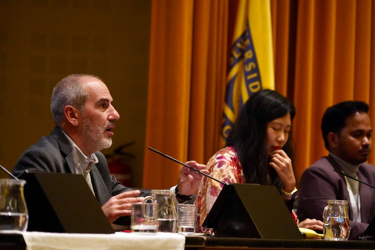 ispn_info's tweet photo. 📷Recap of the Second Round Table

🗣️Moderated by Javier Ruz, Amanda Harumy, Bosen Lily, Carmen Torres, Josep Garrel and Muhammad Haikal, shared their insights focused on collaborative initiatives that empower students and strengthen the global educational community. https://t.co/Ow8cSbndFZ