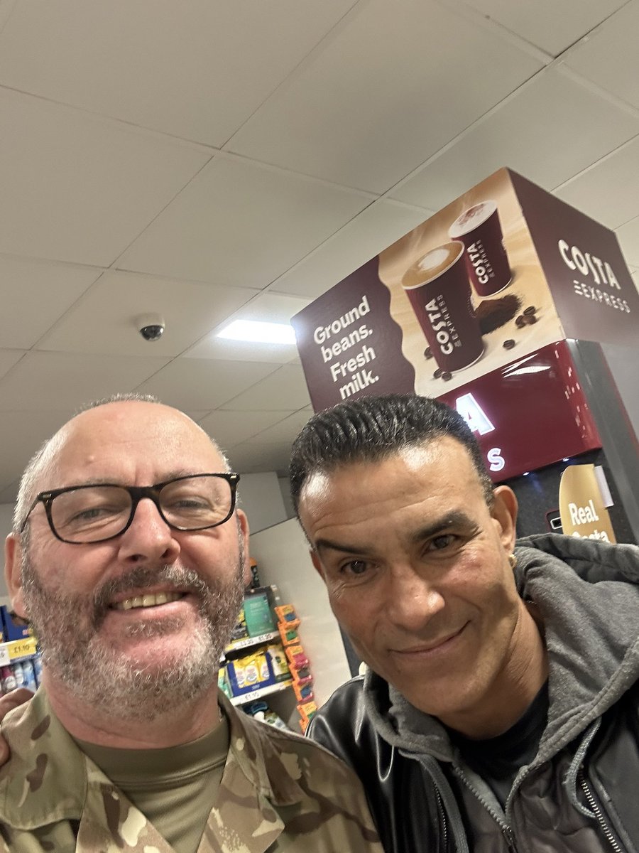 Richard (Taff the Sapper) John🏴🇬🇧 (@richard_john74) on Twitter photo bumped into the legend that is 3 X world super middleweight champion <a href="/RobReid_Boxer/">Robin Reid</a> in Tesco. He has offered to come and do a PT session with my cadets, he’ll bring his belts & do a Q/A session to help inspire the kids. What an absolute gent and what a gesture. Thank you. bumped into the legend that is 3 X world super middleweight champion <a href="/RobReid_Boxer/">Robin Reid</a> in Tesco. He has offered to come and do a PT session with my cadets, he’ll bring his belts & do a Q/A session to help inspire the kids. What an absolute gent and what a gesture. Thank you.