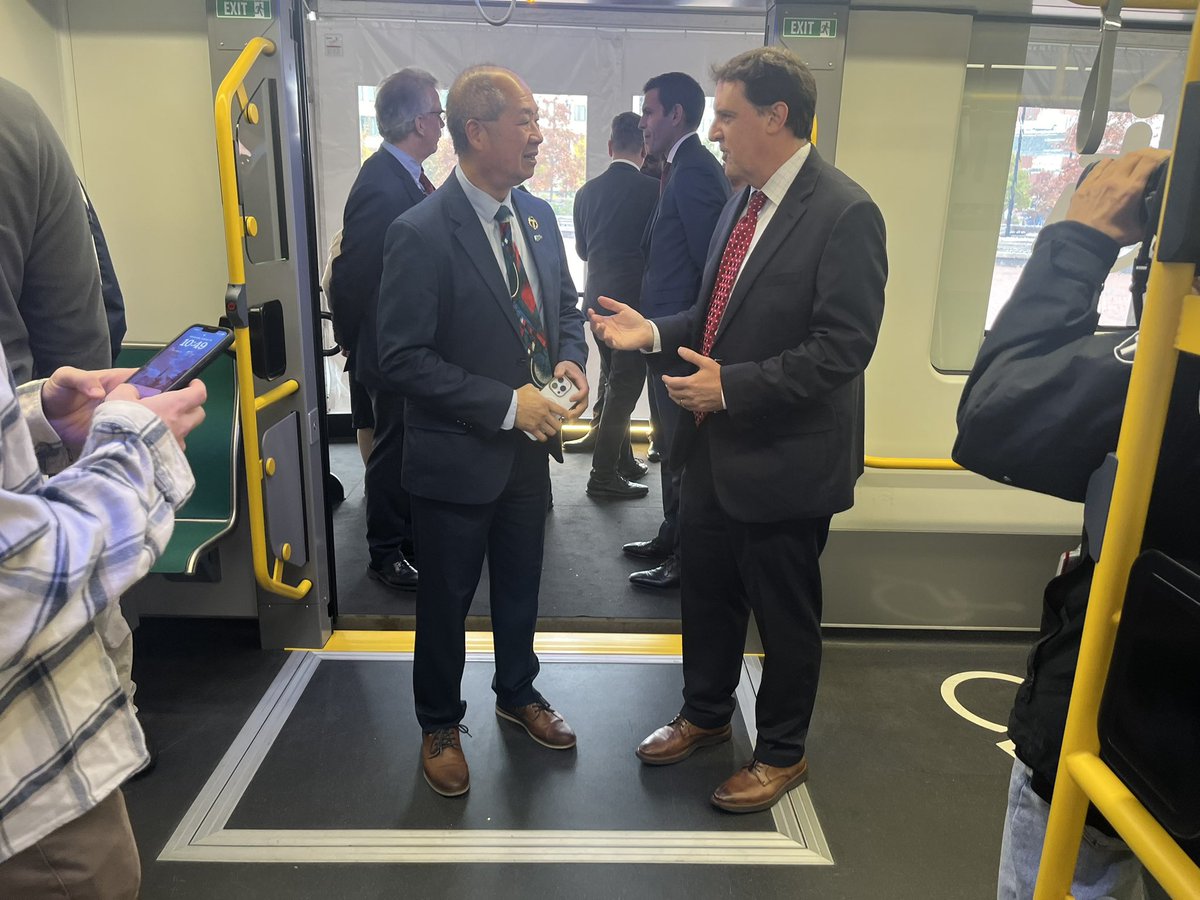 Excited to see a model of the new proposed <a href="/MBTA/">MBTA</a> series 10 #GreenLine train today and hear from MBTA staff.  If you want to check out the model it’s available on City Hall plaza until 7 pm tonight.