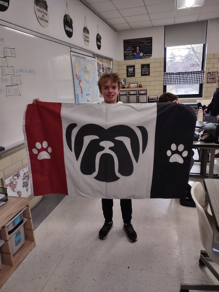 Congratulations Tommy for being the design winner for the class flag of 2025! It's awesome! #bulldogs101
