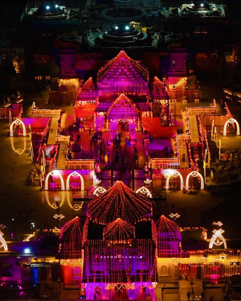 manjuchoud88's tweet photo. अद्भुत ..👌♥️😍

25 लाख दीयों से "रामनगरी" जगमग 500 साल बाद अयोध्या में पहली बार ऐसा हो रहा है कि जब रामलला की मौजूदगी में अयोध्यावासी दीवाली मनाएंगे........   🪔🪔🪔🪔
जय_श्री_राम 🙏🚩

#DiwaliCelebration
#सबका_उत्सव_अयोध्या_दीपोत्सव🪔 https://t.co/kNe6f1KNqp https://t.co/PGYDznIAOU