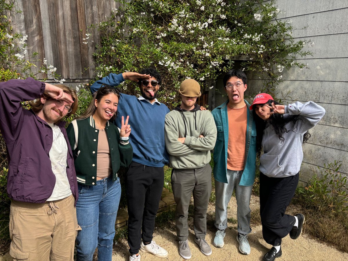 few things I love more than espresso and neighborly conversations!! if you’re around Saturday morning <a href="/sfunscene/">sf.unscene</a> will be popping up near Alamo square. come say hello 👋 

partiful.com/e/miq2qfQiscBo…