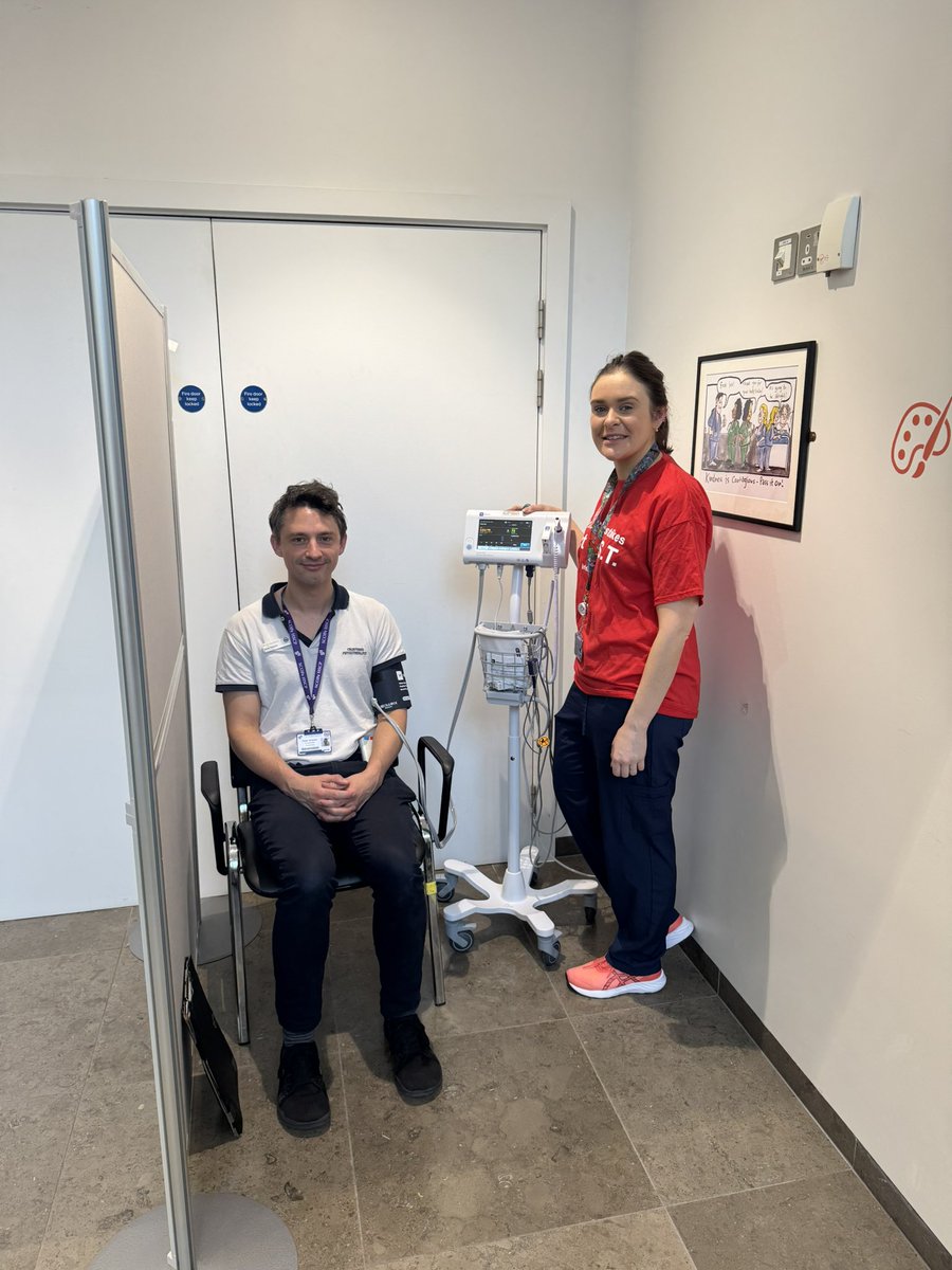 OrlaK91's tweet photo. World Stroke Day 🧠 - high blood pressure is one of the main risk factors for Stroke. 
#KnowYourPressure ❤️ @Julieannek91 @Irishheart_ie @stjamesdublin https://t.co/mLOwGhLatI