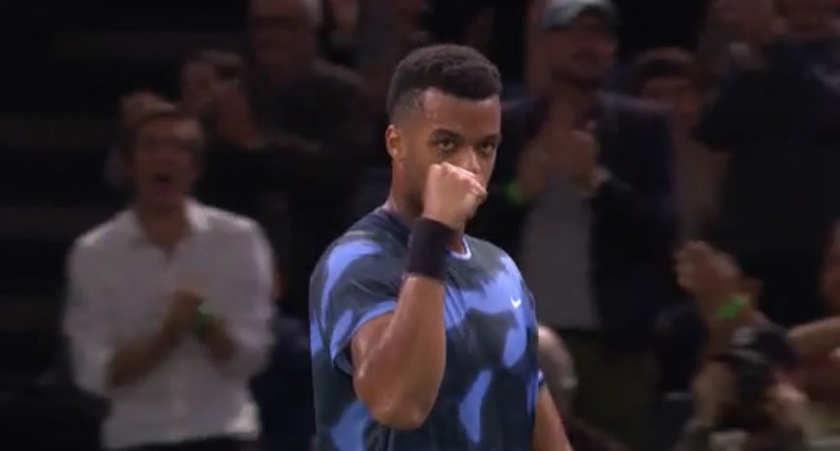 edgeAIapp's tweet photo. Giovanni Mpetshi Perricard wins the first set 7-6 (14-12) against Karen Khachanov. 

Saved 3 set points on serve during the tie break. 

Yet to be broken in 15 consecutive sets. 

14 aces in set 1 🔥 https://t.co/dUBIUPue6R