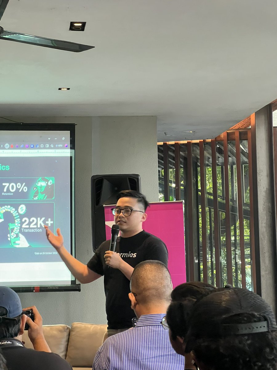 Eko Mamahit tweet media