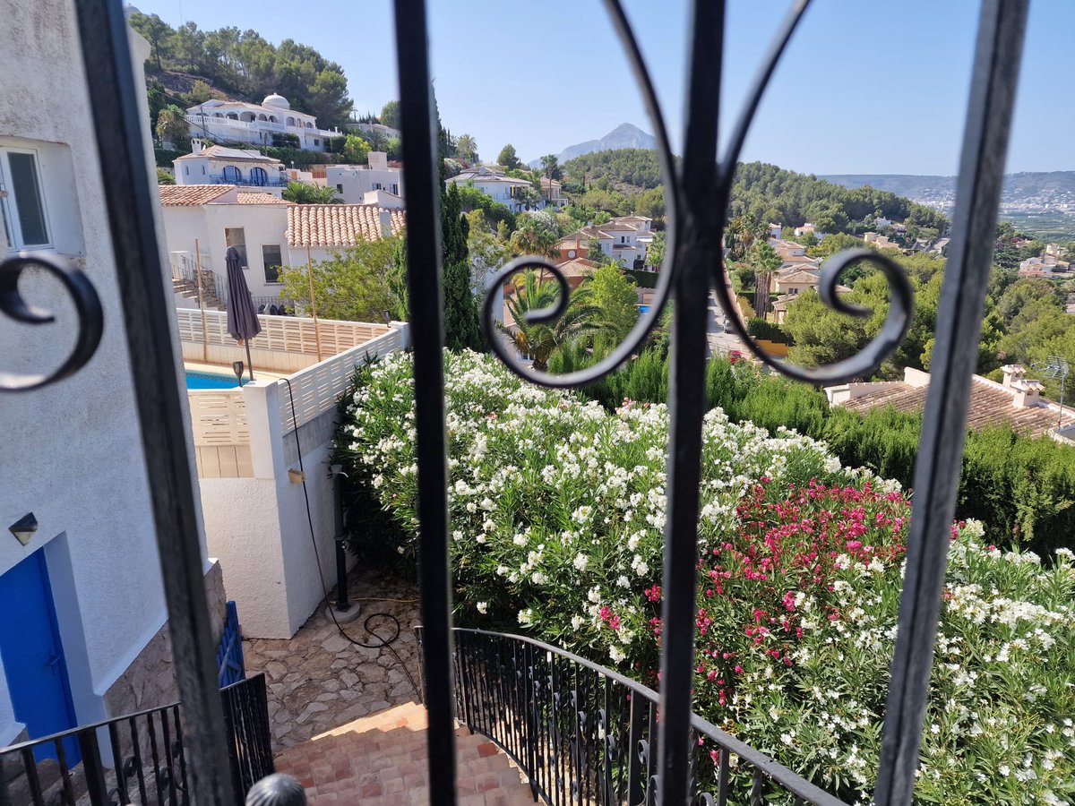 Guardian Home Exchange tweet media