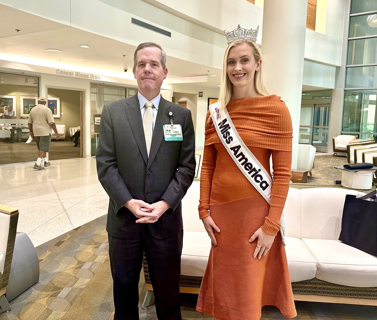 drcampatterson's tweet photo. Pleasure meeting @MissAmerica Madison Marsh today. She’s visiting the @uamscancer infusion center &amp; sharing her family’s cancer journey in honor of her late mom who died of pancreatic cancer. She created the Whitney Marsh Foundation. As a Fort Smith native, you make AR proud! 🤍 https://t.co/2I5ZqmuEHO