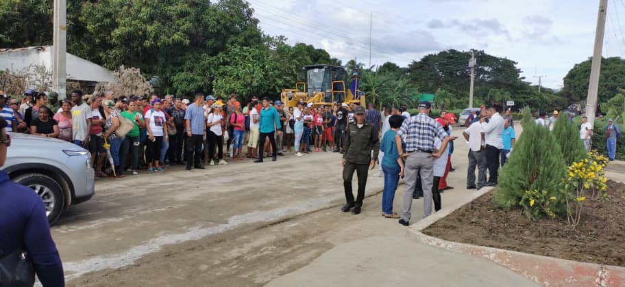#Imías, sitio por donde inició la ruta de #Martí, visitada por nuestro Comandante #Fidel, hoy recibe a <a href="/DiazCanelB/">Miguel Díaz-Canel Bermúdez</a>.
Esta tierra hermana hombres y generaciones.
#UnidosXCuba 
#GuantánamoSeRecupera
#JuntosPodemosMás