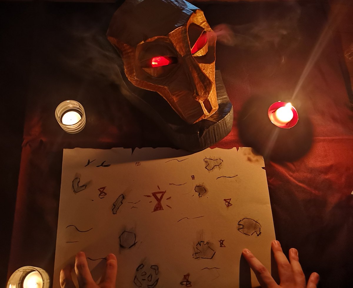 262Dawn262's tweet photo. 🔥I pledge my unending allegiance to the flame !🔥
#BeMorePirate #SeaOfThieves #DIY #Flameheart #ReaperBones
(Mask, map, all do it my self) https://t.co/uf9fLctGbL
