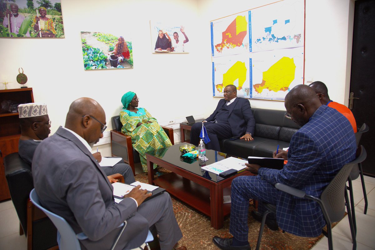 Ce mercredi 30 Octobre 2023, le Secrétaire Exécutif de la <a href="/CCRSahel/">CCRSahel</a> SEM. <a href="/Issifiboureima/">Issifi Boureima</a> a eu une rencontre avec Mdm <a href="/kindaysamba/">Kinday Samba</a>, Représentante du <a href="/WFP_Niger/">PAM Niger</a>.  
En savoir plus : 👉ccrs-sahel.org/le-secretaire-…