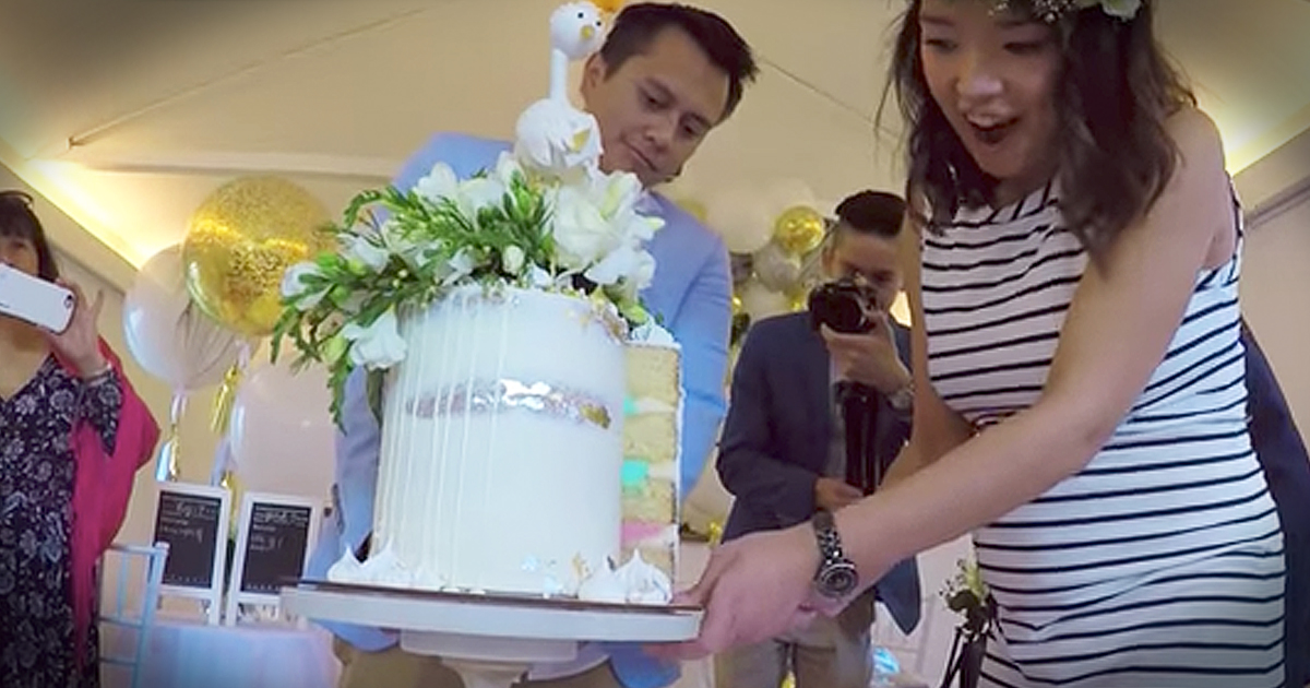 GodVineCom's tweet photo. Couple Shares Triple Surprise Gender Reveal After Infertility https://t.co/grqVXs5h4O https://t.co/QlLLzrrAde