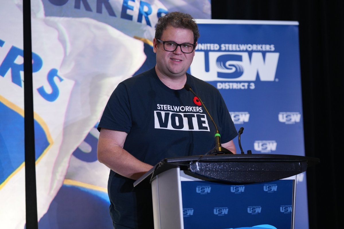 Brett Barden presented the Political Action report for District 3, highlighting developments in the political scene in Western Canada since the last conference in 2018, and the role our union played in bringing positive political change in the Western provinces and territories.