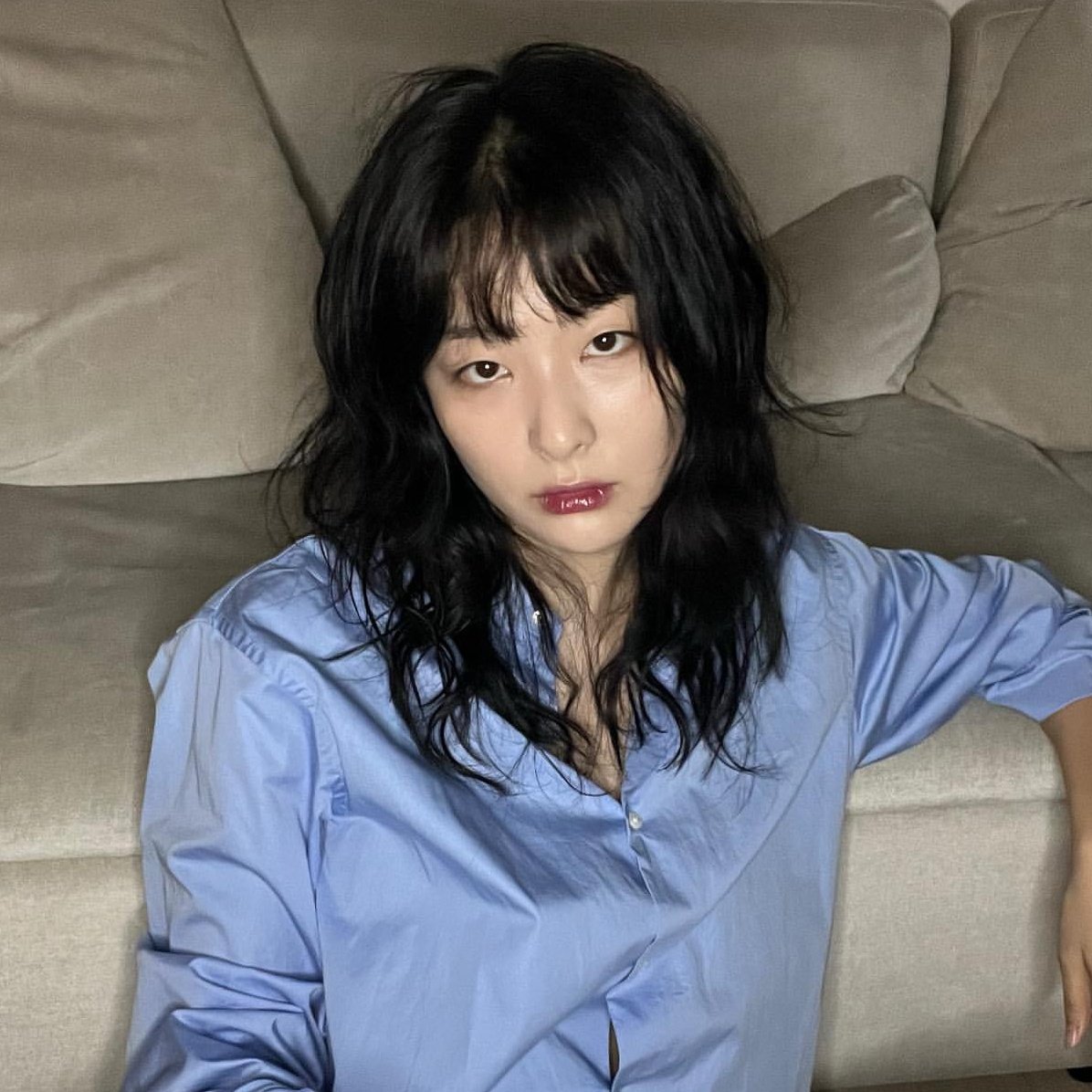 minjoohyuns's tweet photo. seulgi's gay hair evolution https://t.co/q1xrLwQ5EF
