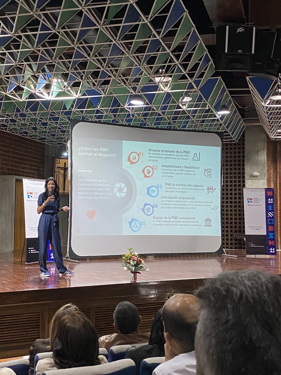 Yanepc_'s tweet photo. El futuro de la PMO #XVCongresodeGerenciadeProyectos @LourdesMedina @PMI_V #30Oct https://t.co/adypL2ICU5