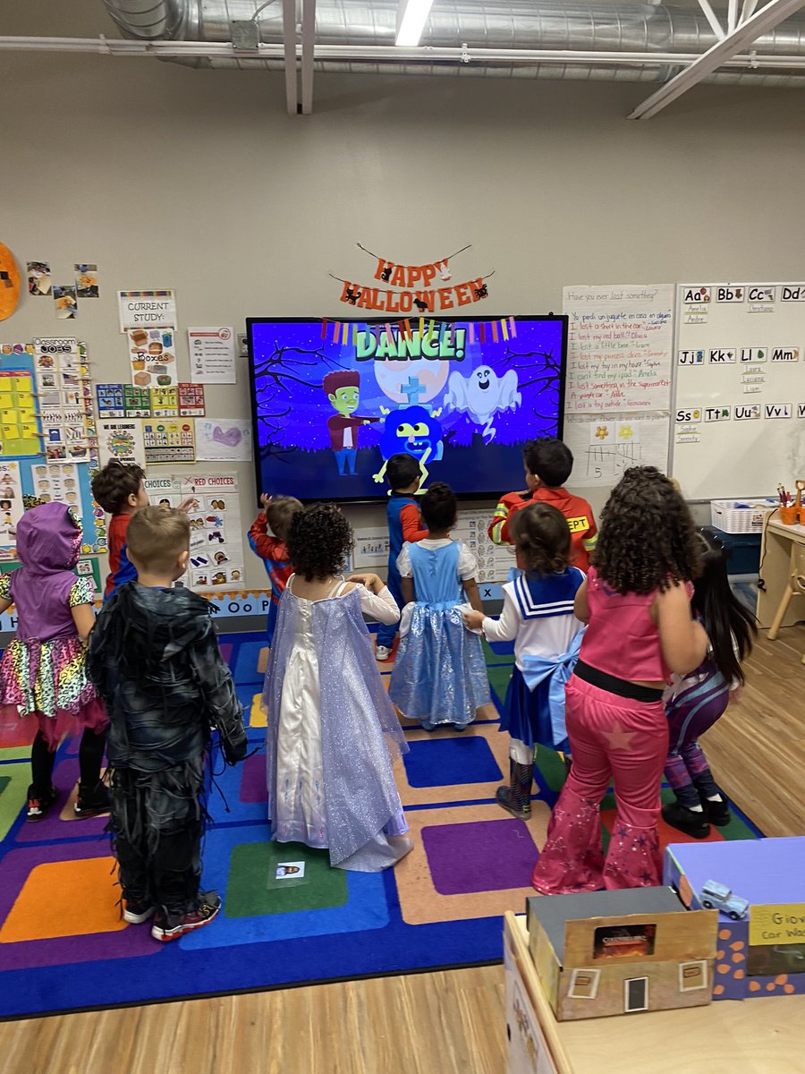 Ms_SandraCA's tweet photo. Happy Halloween 🎃 👻! @BPS_Beginners @TheHECC_BPS https://t.co/kLQJ1mHnUC