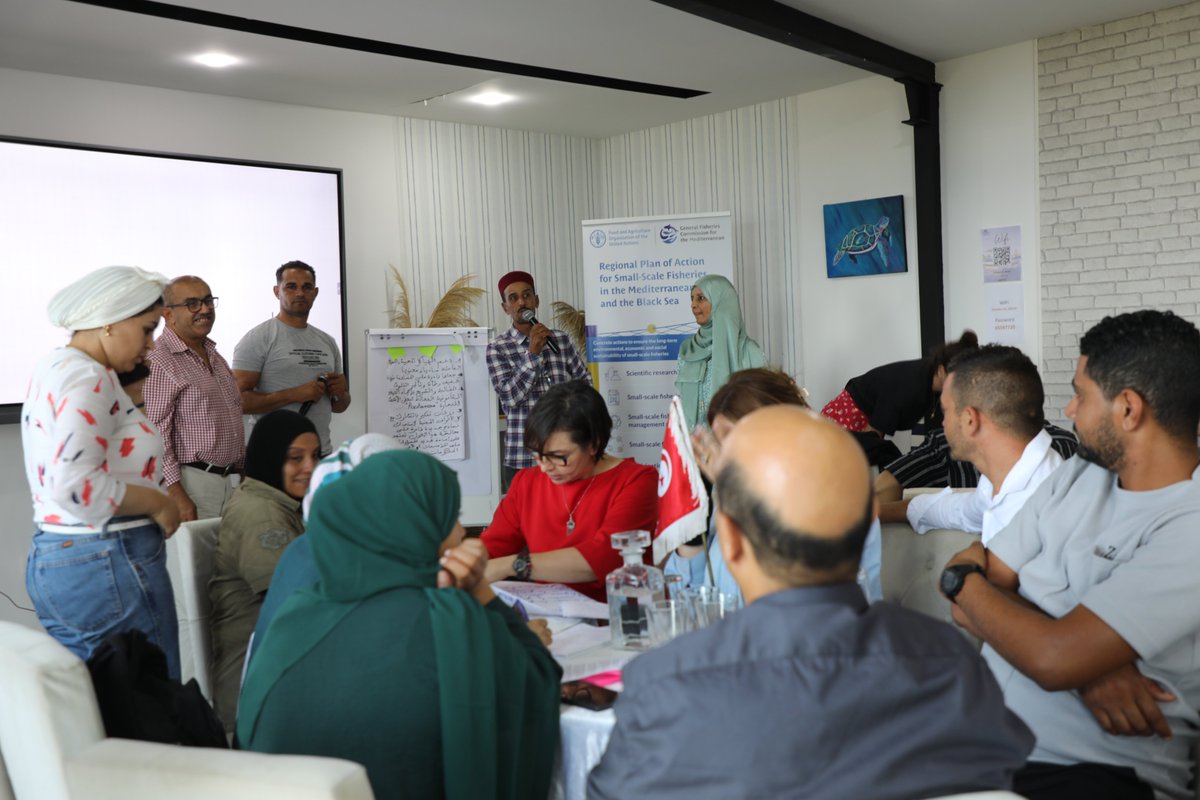 NotreGrandBleu's tweet photo. 🌊Collaborative workshop to combat marine pollution🌍
 #SSFForum day 2 participants worked in groups to create action plans to reduce pollution in their communities. Each team presented solutions to boost resilience in artisanal fishing  #SustainableFishing @FAO  @UN_FAO_GFCM https://t.co/WxnwbQTVR6