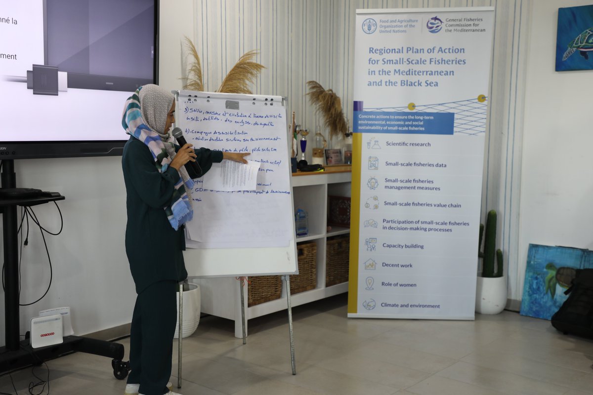 NotreGrandBleu's tweet photo. 🌊Collaborative workshop to combat marine pollution🌍
 #SSFForum day 2 participants worked in groups to create action plans to reduce pollution in their communities. Each team presented solutions to boost resilience in artisanal fishing  #SustainableFishing @FAO  @UN_FAO_GFCM https://t.co/WxnwbQTVR6