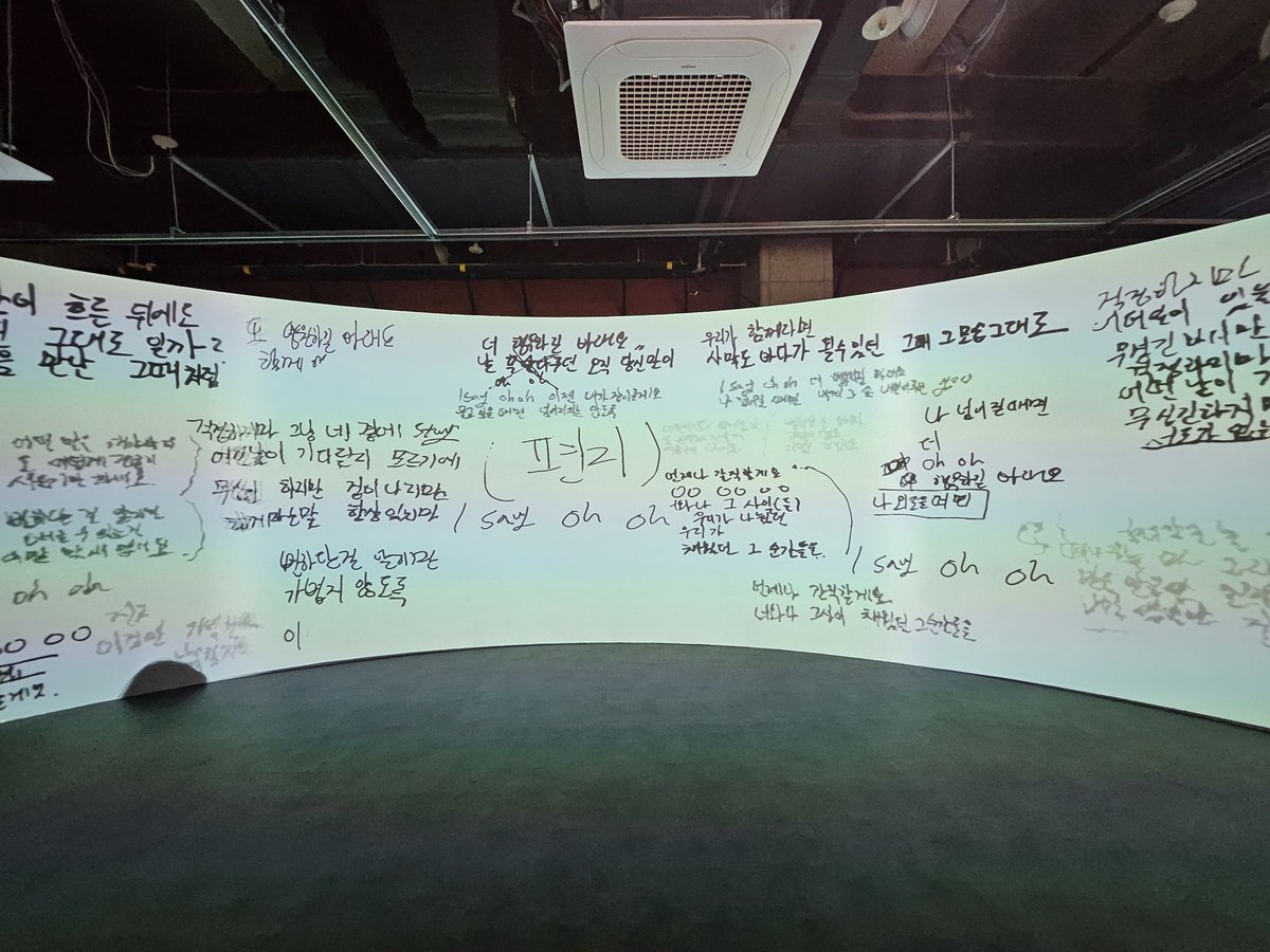 ayucherokee's tweet photo. 행복했던시간💜 https://t.co/zkN7oqBFlz