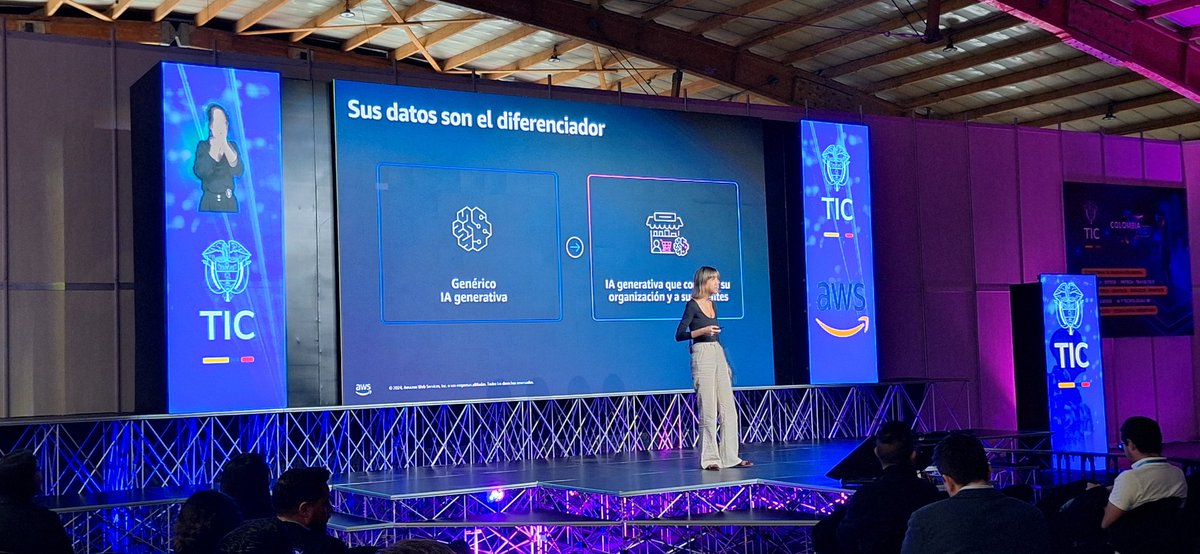 agatadata's tweet photo. La #IA está transformando el sector público en toda América Latina. En #Col40, Laura Álvarez de @AWSLatam comparte casos de éxito en la región. https://t.co/D1QYatL1mb