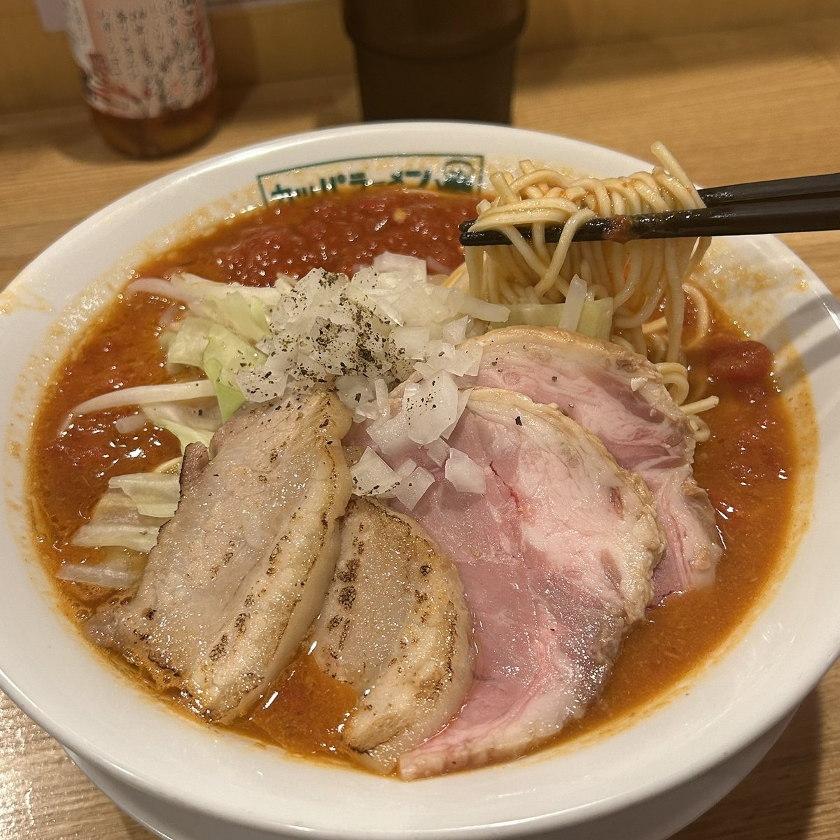 qwprf's tweet photo. カッパファクトリー　立川
肉トマトラーメン＋チーズごはん

トマトと魚介ベースが美味しくて…🤤
また行きます✊🏻✨ https://t.co/xVUBbq5OON