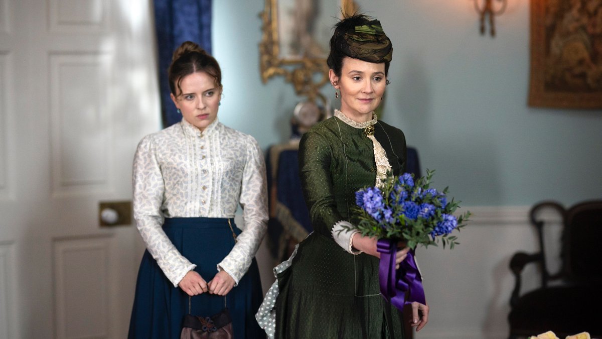 channel5_tv's tweet image. Drama’s brewing at Hardacre Hall 👀

When tensions come to a head, loyalty and identity are put to the ultimate test. As Mary grapples with the aftermath of the embarrassing events of the soirée, Sam faces hard truths on the docks, and Liza makes a choice that could cost her…
