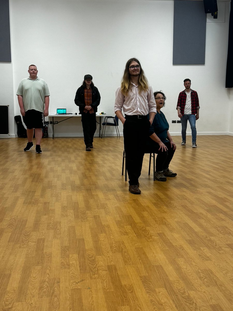 Music Theatre Wales tweet media