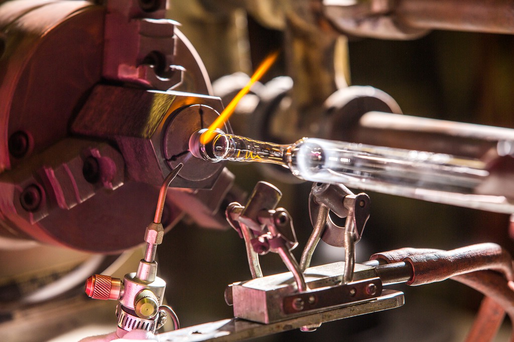 peg_glass's tweet photo. Precision Electronic Glass research and engineering processes are for custom glassblowing, fabrication, modification, design, and repair of scientific-analytical components.

Read more 👉 https://t.co/EwetFXFobc

#TechnicalGlassComponents #EverydayLives #AmericanIngenuity https://t.co/k0wdS1ZZ79