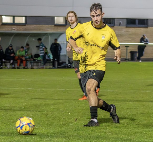 <a href="/theolynden05/">Theo</a> back to his best and in his 2nd spell with the Club. Can turn on a sixpence this lad. <a href="/Starsphinx_Pics/">Starsphinx</a>