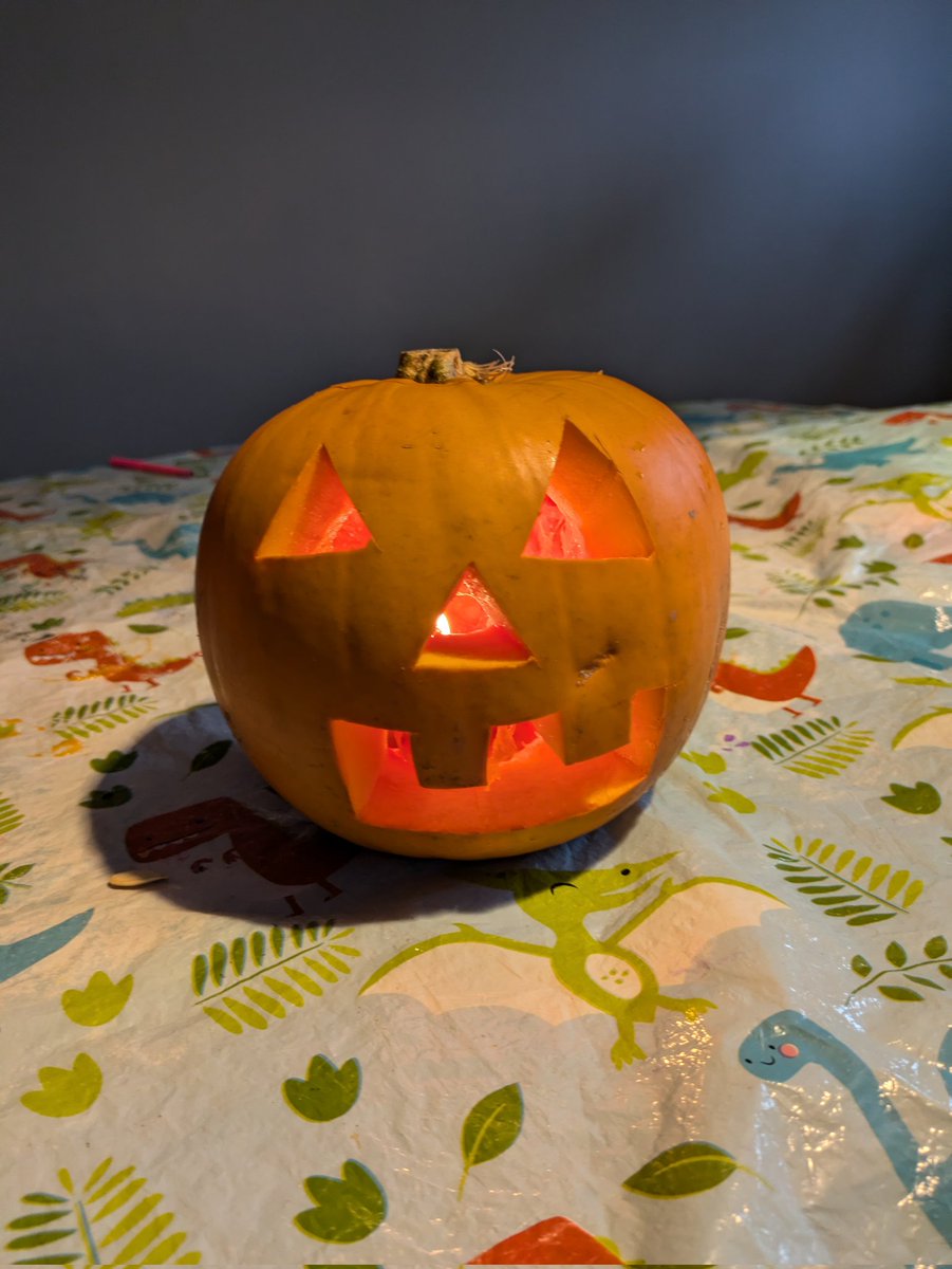 tracyattridge's tweet photo. @Beaconrise1 double sided pumpkin made by Alex in 4N #pumpkinchallenge https://t.co/hPryOKyRSx