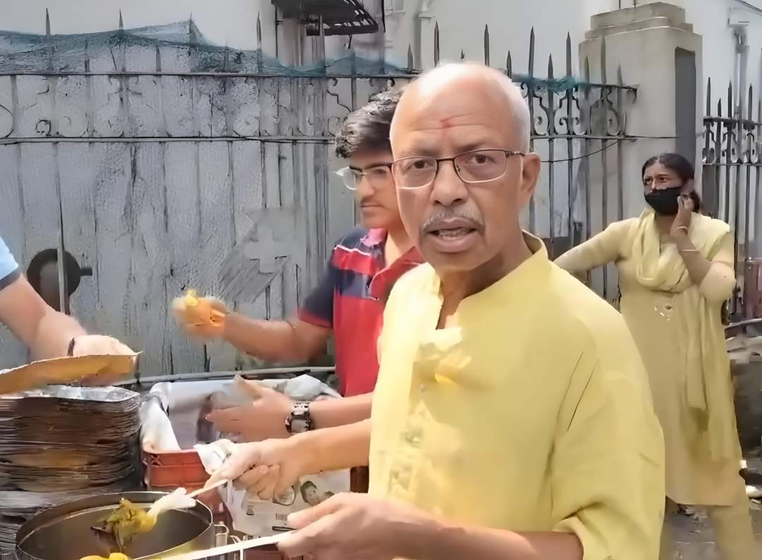 ocjain4's tweet photo. राम राम कहके खाना खिलाने वाले गद्दार हो गए
और अल्लाह हु अकबर कहके लोगो को मारने वाले महान हो गए

वाह मेरे हुटियो 👏 https://t.co/6izVKoJQr2