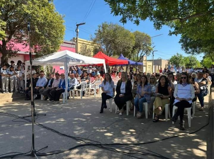 En los 50 años de la Escuela Especial Convivir dlvr.it/TFtnXv