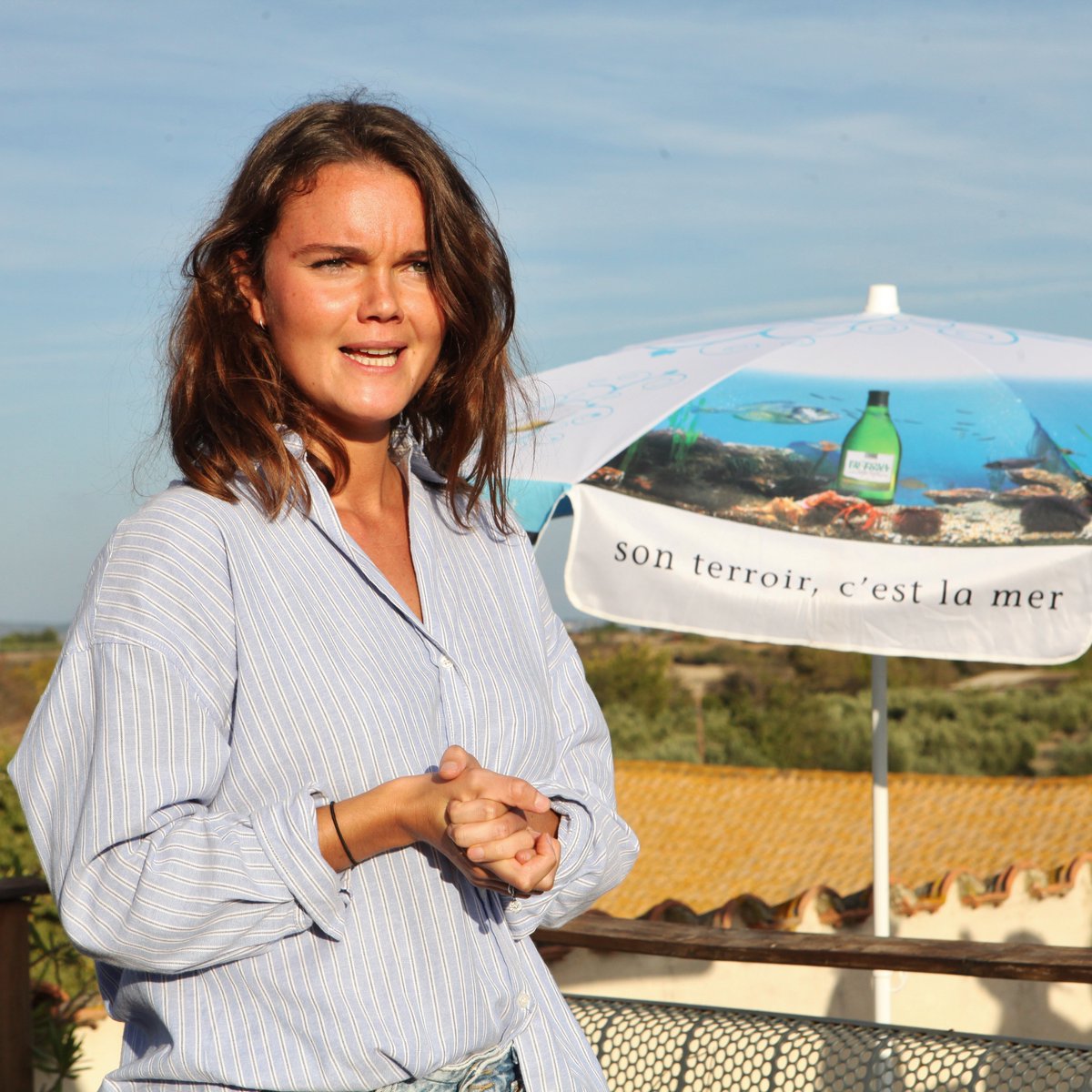Quand Clémence Renault présente le vignoble de <a href="/picpouldepinet/">Picpoul de Pinet</a> aux sommeliers formateurs !
Avec <a href="/AOPLanguedoc/">🍷🇨🇵AOP Languedoc</a> #vin #dégustation #sommellerie #huître 
youtu.be/WtT09m7oeLU