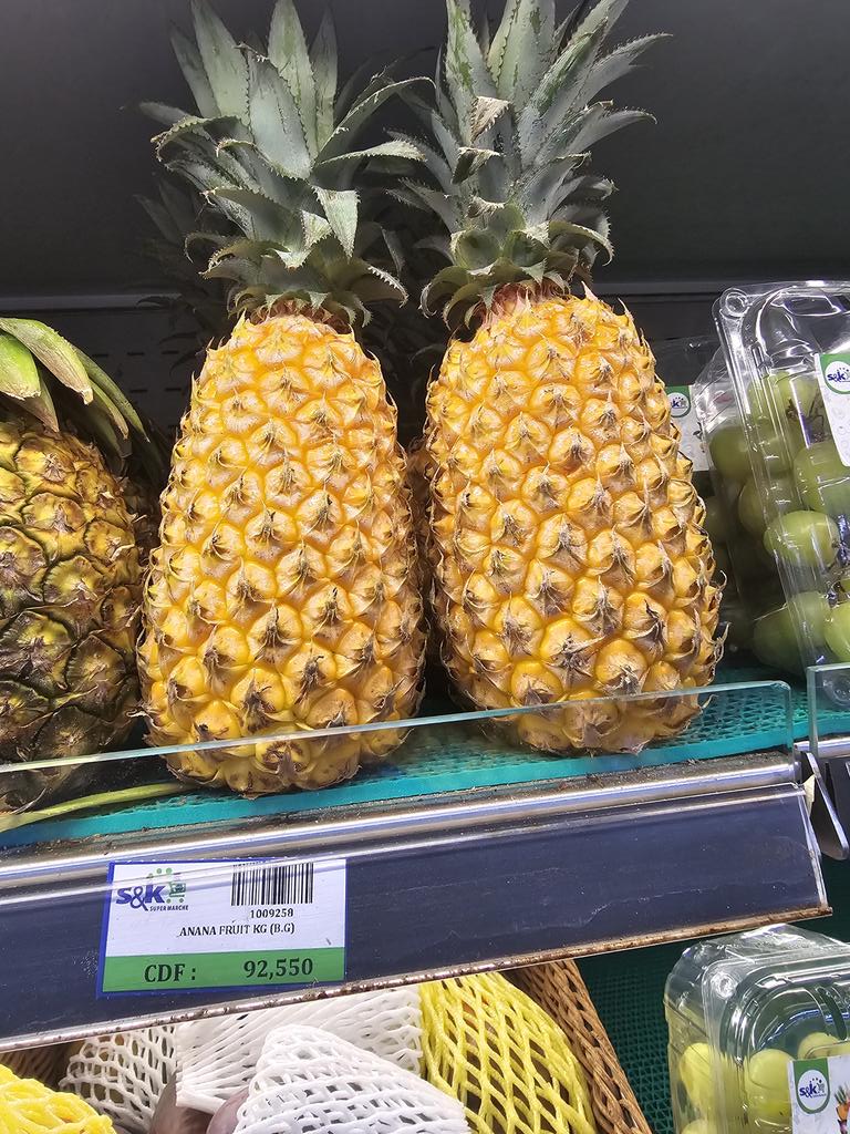 Don Israël H.M/ Le Coach (@mbuyi_don) on Twitter photo Un ananas 🍍 importé soit-il à 33 USD et vous continuez à payer vos agents moins de 100 USD.
Nous allons marcher contre cette maltraitance de la main d'œuvre Congolaise !!!
À bientôt notre marché
Partagez l'info
<a href="/leParrainRDC/">𝐥𝐞 𝐏𝐚𝐫𝐫𝐚𝐢𝐧</a> <a href="/kakese_leon/">Leon KAKESE</a> <a href="/KatangaCynthia/">Cynthia Katanga,MBA</a> Un ananas 🍍 importé soit-il à 33 USD et vous continuez à payer vos agents moins de 100 USD.
Nous allons marcher contre cette maltraitance de la main d'œuvre Congolaise !!!
À bientôt notre marché
Partagez l'info
<a href="/leParrainRDC/">𝐥𝐞 𝐏𝐚𝐫𝐫𝐚𝐢𝐧</a> <a href="/kakese_leon/">Leon KAKESE</a> <a href="/KatangaCynthia/">Cynthia Katanga,MBA</a>