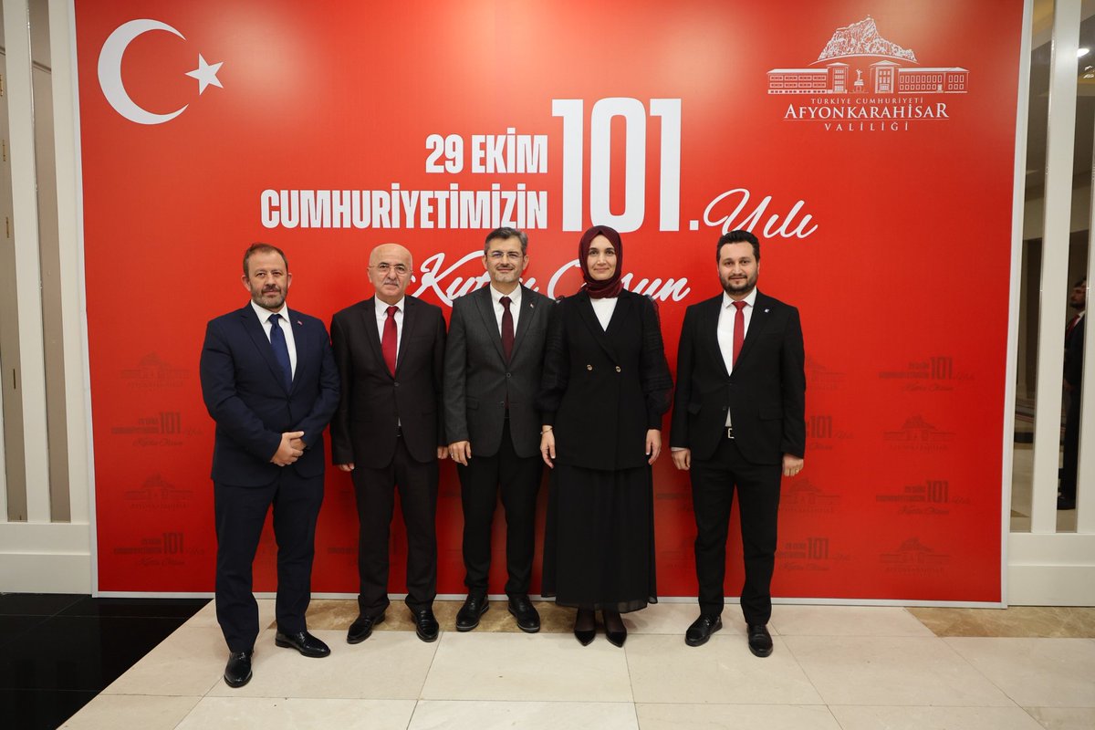 Cumhuriyetimizin kuruluşunun 101.yıl dönümünde  Afyonkarahisar Valisi Sayın Kübra Güran Yiğitbaşı hanımefendinin daveti üzerine düzenlenen 29 Ekim Cumhuriyet Bayramı Resepsiyonuna katılım sağladık.

Cumhuriyet Bayramımız Kutlu olsun.
Daha nice Cumhuriyet bayramlarına.