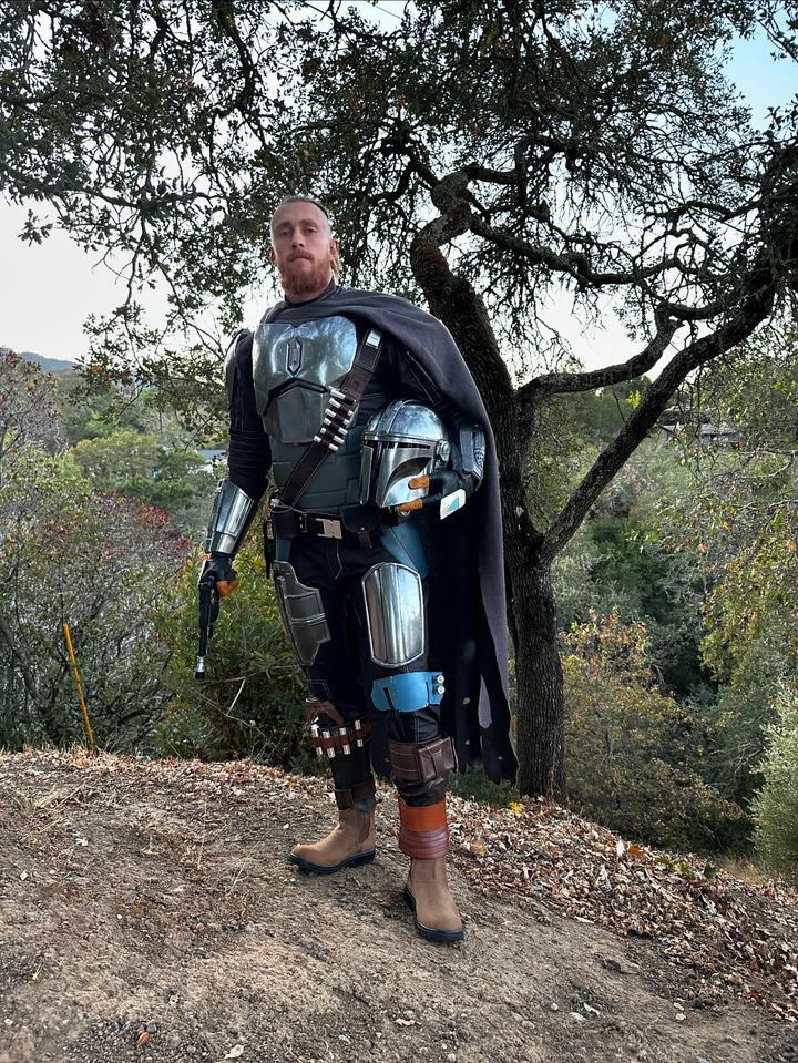 Had the pleasure of making this happen for George Kittle and I wanted to post the full suit for everyone to appreciate the fine work that my 501st brothers put into turning a 3 month turn around into under two weeks. We’re talking screen accurate here down to the paint used in