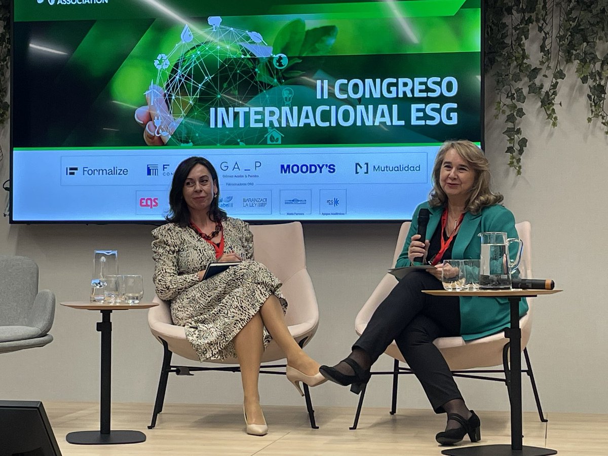 Cristina Sancho 🇪🇸🇪🇺 (@cristinasancho) on Twitter photo La intersección entre #IA y #Sostenibilidad, a debate en el II Congreso #ESG de la <a href="/worldcompl/">WORLD COMPLIANCE</a> de la mano de <a href="/Cristina_Retana/">Cristina Retana</a> <a href="/aranzadilaley/">ARANZADI LA LEY</a> y <a href="/PBOXXI/">Paloma Baena Olabe</a> <a href="/Renfe/">Renfe</a> La intersección entre #IA y #Sostenibilidad, a debate en el II Congreso #ESG de la <a href="/worldcompl/">WORLD COMPLIANCE</a> de la mano de <a href="/Cristina_Retana/">Cristina Retana</a> <a href="/aranzadilaley/">ARANZADI LA LEY</a> y <a href="/PBOXXI/">Paloma Baena Olabe</a> <a href="/Renfe/">Renfe</a>