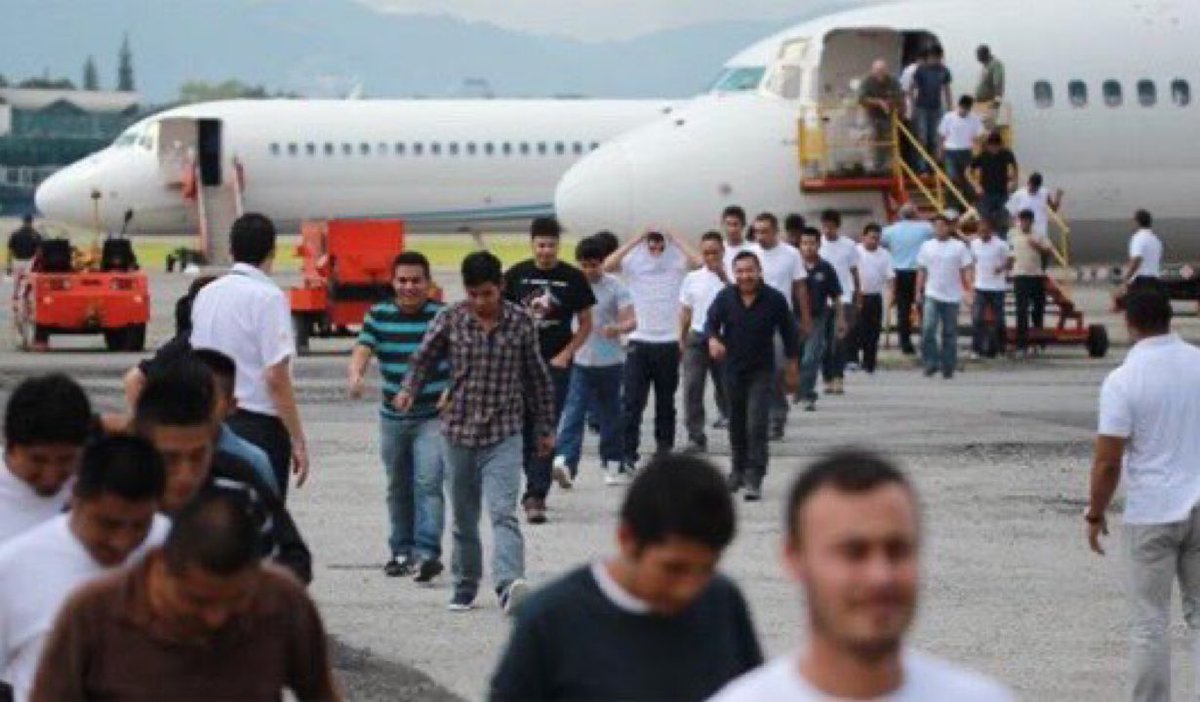 realMaalouf's tweet image. Sweden has begun carrying out its plan to deport foreign criminal nationals. The first batch included well-known Islamist preachers and suspected terrorists from Iraq.

Some of these individuals had lived in Sweden for more than 2 decades!

Do you support Sweden’s decision?

🇸🇪