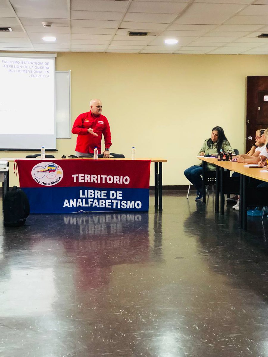 En el taller se desarrollo debate sobre las "Tendencias Neofascistas y criminales perpetradas en los sistemas tecnológicos de información y comunicación" cómo parte de la arremetida imperialista contra nuestro país.

<a href="/NicolasMaduro/">Nicolás Maduro</a>