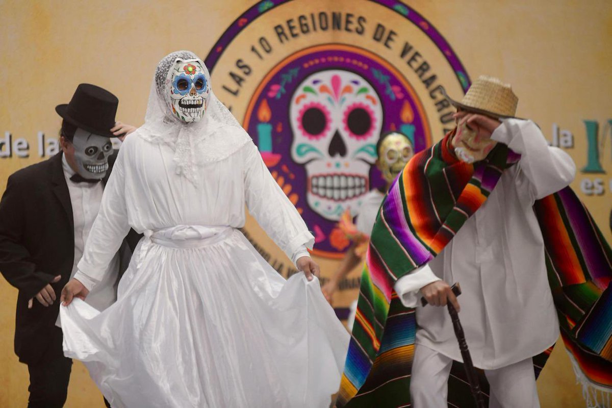 CuitlahuacGJ's tweet photo. ¡Visita la Gran Ofrenda 🌼 🕯️ 🌺de las 10 regiones de Veracruz!

Inauguramos en el Gimnasio Omega esta muestra de altares que está disponible al público a partir de hoy y durante esta semana para que puedas asistir con tu familia y amigos.

¡Nuestras tradiciones nos llenan de orgullo!