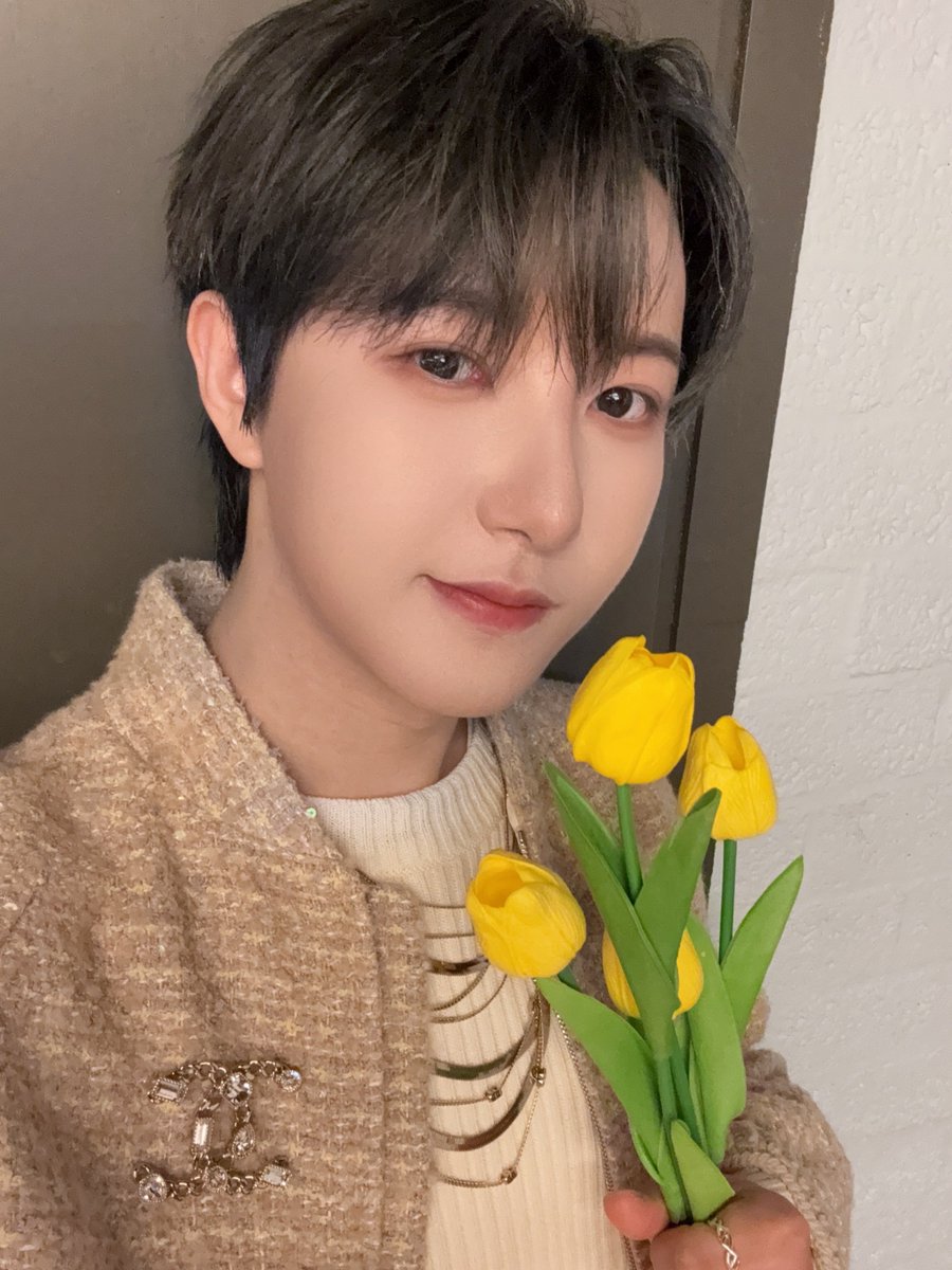 renjeonah's tweet photo. 241030 renjun bbl

“junnie has come back ~~~~🤯😂❤️❤️” https://t.co/eBayD8ruMT