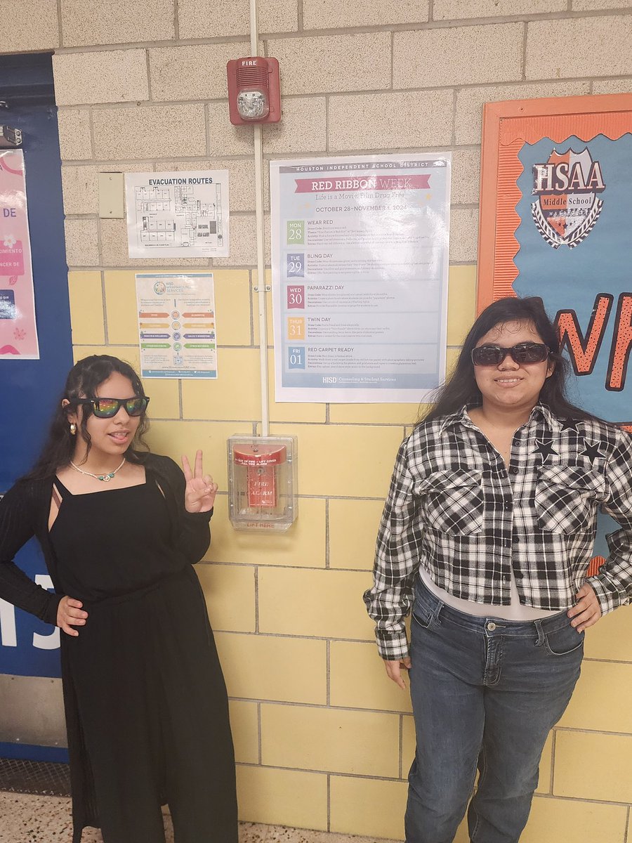 Paparazzi Day! 😎 #RedRibbonWeek