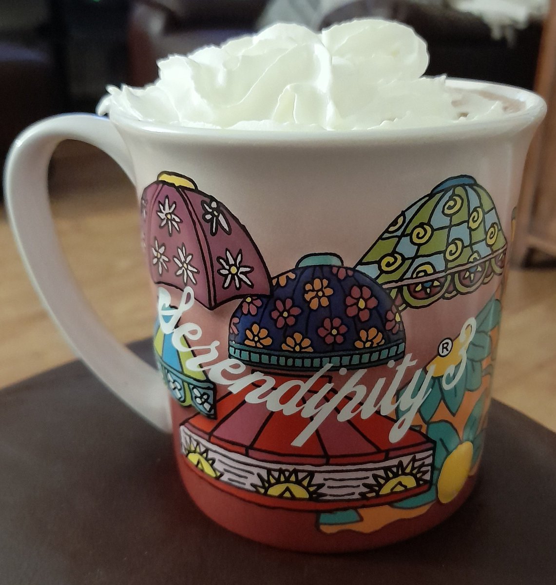 Liv's front and back 🎃🎃 - and she makes a lovely hot chocolate too ❤️
#Halloween #halloween2024 #hotchocolate #serendipity #GilmoreGirls